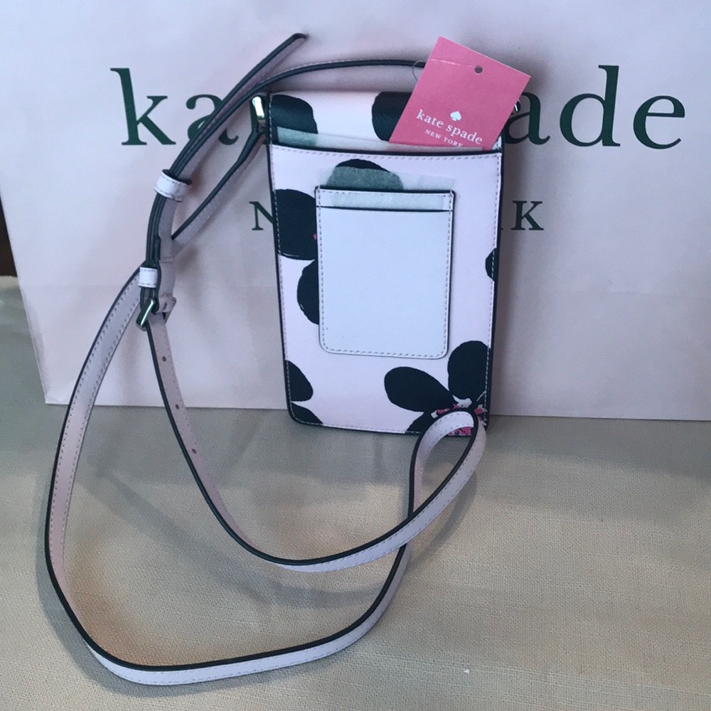 ๐NWT Kate Spade flap phone crossbody - Picture 4 of 5